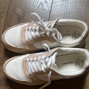 Time and Tru Cream and Tan Lace-Up Sneakers